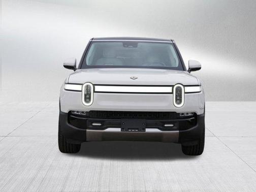 2023 Rivian R1S Adventure