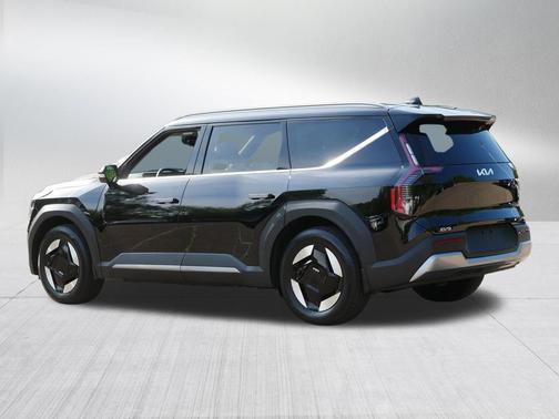 Aurora Black Pearl 2024 Kia EV9 Wind