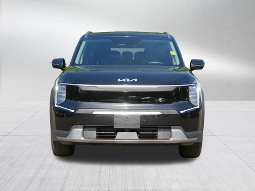 Aurora Black Pearl 2024 Kia EV9 Wind