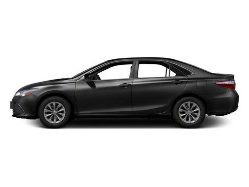 Midnight Black Metallic 2016 Toyota Camry XLE