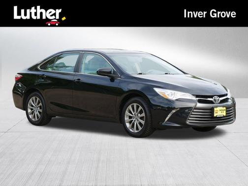 Midnight Black Metallic 2016 Toyota Camry XLE