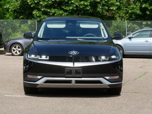 Abyss Black 2024 Hyundai IONIQ 5 SEL