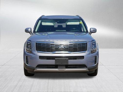 Everlasting Silver 2020 Kia Telluride EX