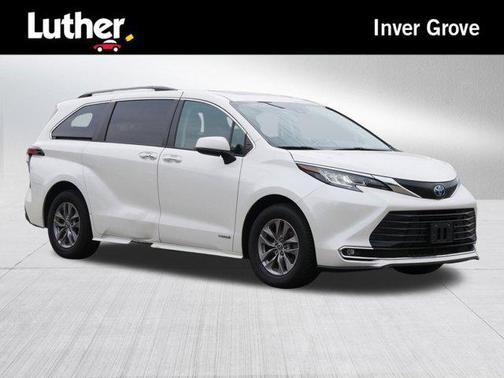 2021 Toyota Sienna XLE 7 Passenger