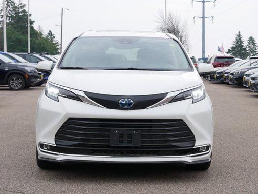 2021 Toyota Sienna XLE 7 Passenger