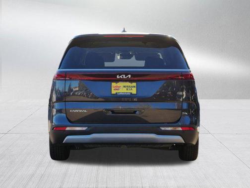 2023 Kia Carnival LX
