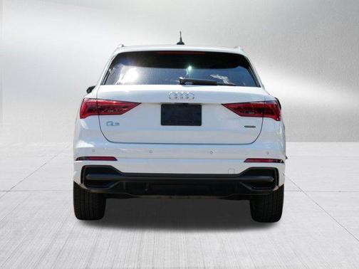 2022 Audi Q3 45 S line Premium