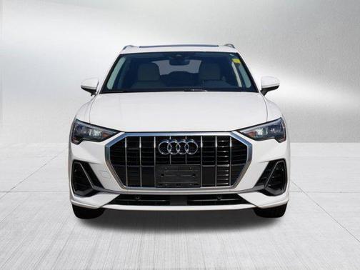 2022 Audi Q3 45 S line Premium