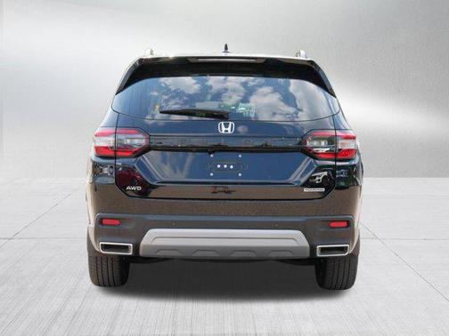 2023 Honda Pilot Touring 8-Passenger