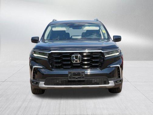 2023 Honda Pilot Touring 8-Passenger