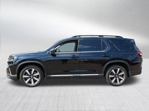 2023 Honda Pilot Touring 8-Passenger