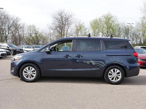 2015 Kia Sedona LX