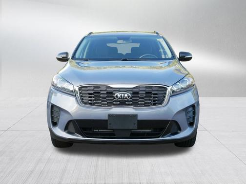 Everlasting Silver 2020 Kia Sorento S