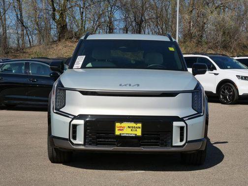 Ivory Silver Matte 2024 Kia EV9 GT-Line