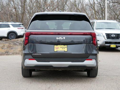 2025 Kia Carnival LXS