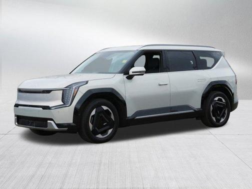Ivory Silver 2024 Kia EV9 Land