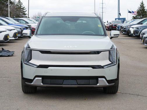 Ivory Silver 2024 Kia EV9 Land