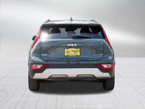 Cityscape Green 2023 Kia Niro EX