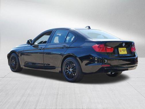 Black 2015 BMW 320 i