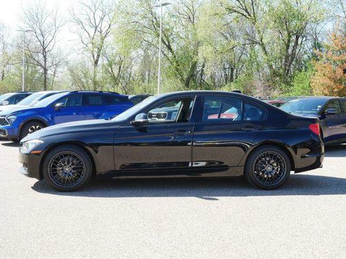 Black 2015 BMW 320 i
