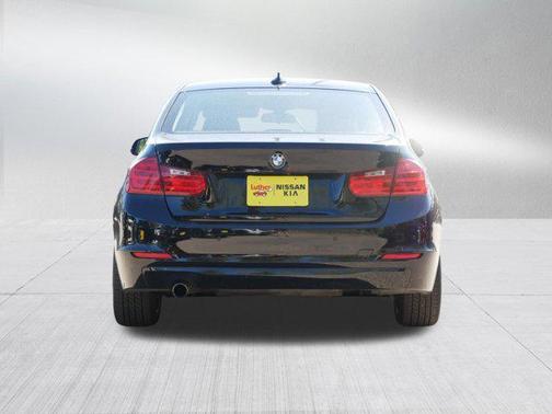 Black 2015 BMW 320 i