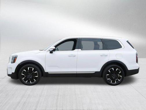 Glacial White Pearl 2023 Kia Telluride SX