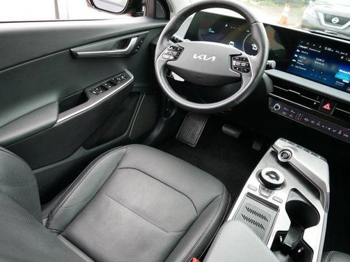 2022 Kia EV6 Wind