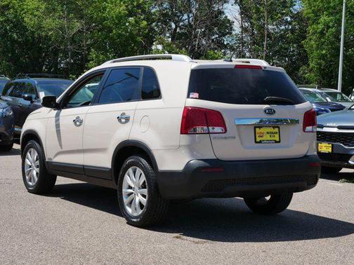 2011 Kia Sorento LX