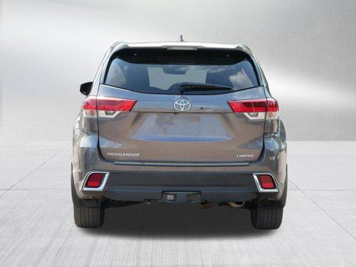 2017 Toyota Highlander Limited Platinum