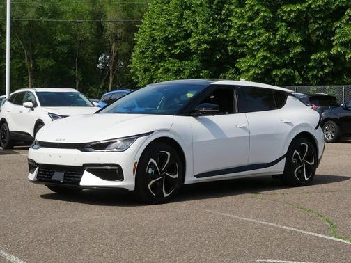 Snow White Pearl 2024 Kia EV6 GT-Line