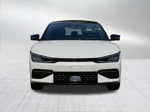 Snow White Pearl 2024 Kia EV6 GT-Line