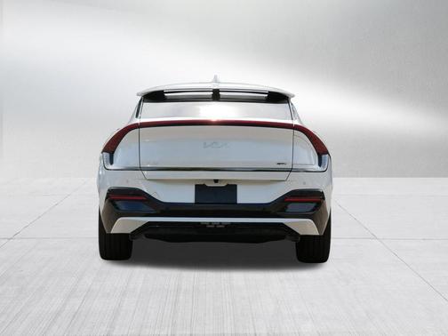 Snow White Pearl 2024 Kia EV6 GT-Line