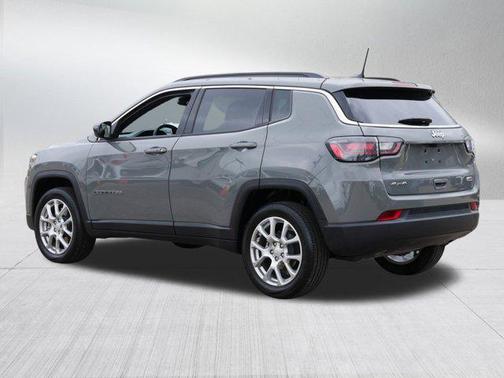 2023 Jeep Compass Latitude Lux