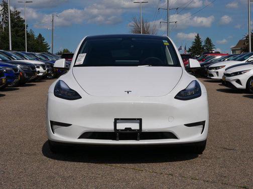 2022 Tesla Model Y Long Range Dual Motor All-Wheel Drive