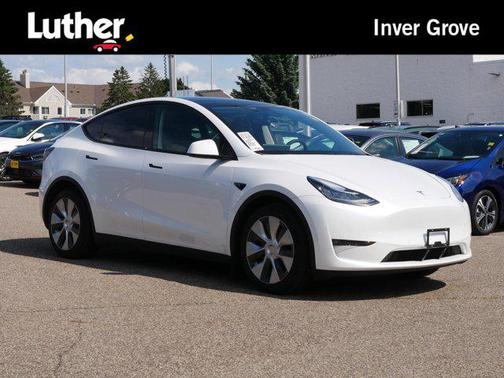 2022 Tesla Model Y Long Range Dual Motor All-Wheel Drive