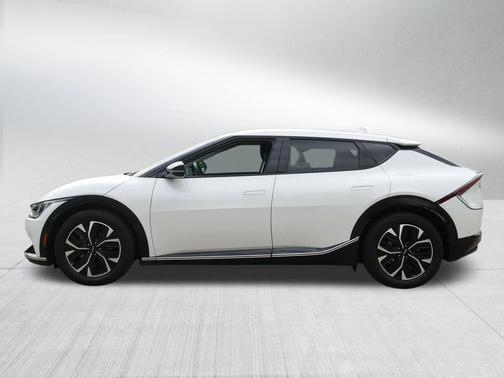 Snow White Pearl 2022 Kia EV6 Wind