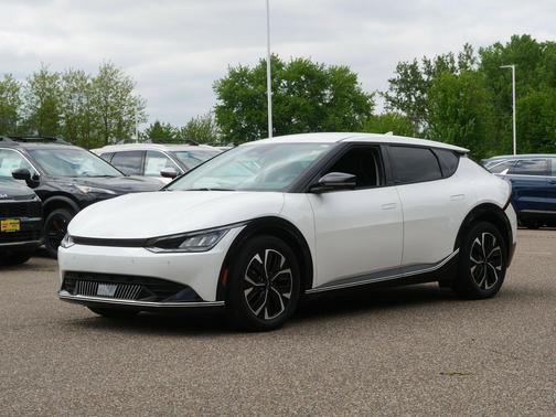 Snow White Pearl 2022 Kia EV6 Wind