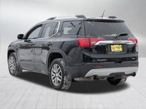 2017 GMC Acadia SLE-2