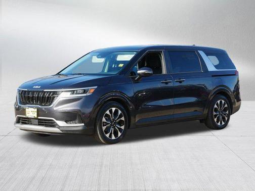 2024 Kia Carnival EX