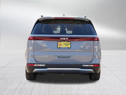2022 Kia Carnival SX