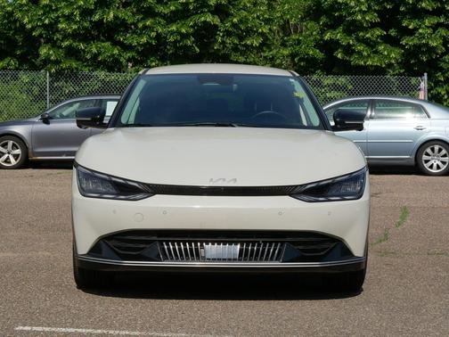 Glacier 2024 Kia EV6 Wind
