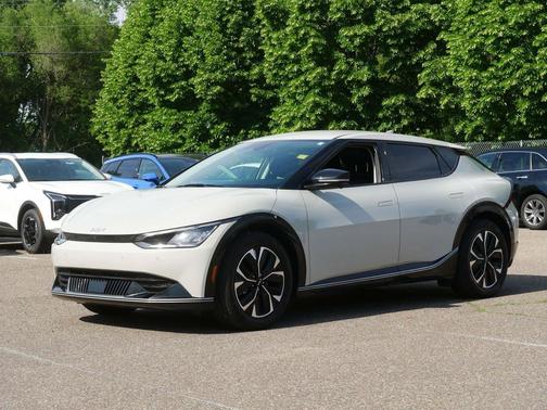 Glacier 2024 Kia EV6 Wind