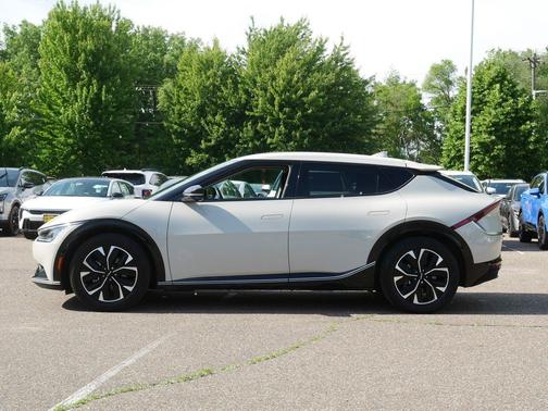 Glacier 2024 Kia EV6 Wind
