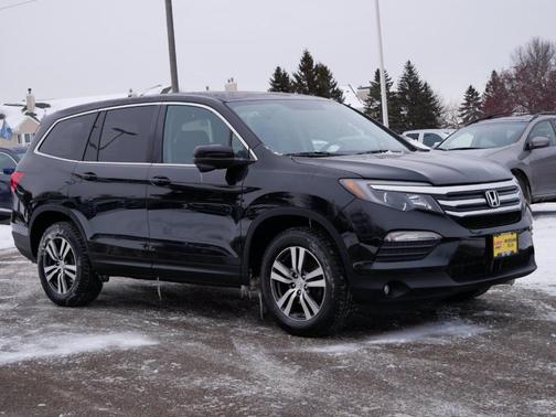 Photo 2 of 29 of 2016 Honda Pilot EX-L