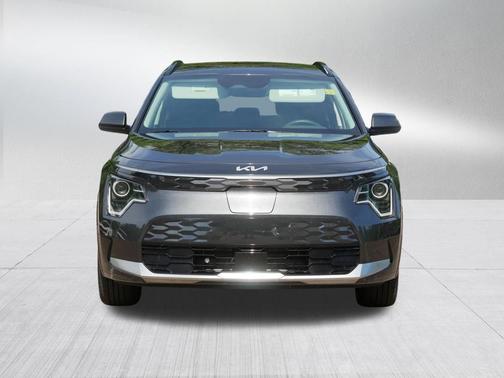 Graphite Gray 2024 Kia Niro EV Wind