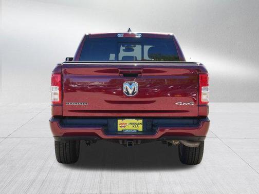 Delmonico Red Pearlcoat 2022 RAM 1500 Big Horn/Lone Star