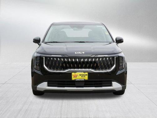 Aurora Black Pearl 2025 Kia Carnival LXS