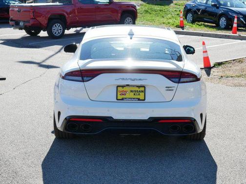 2022 Kia Stinger GT2