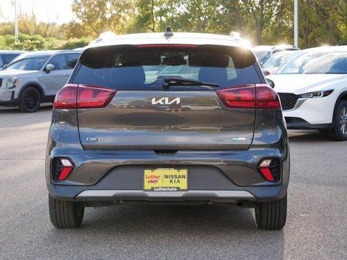 2022 Kia Niro LXS