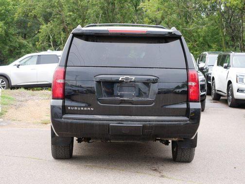 2017 Chevrolet Suburban LT